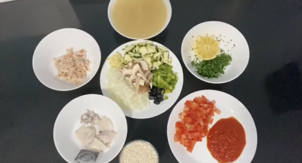 INGREDIENTES DEL ARROZ NEGRO